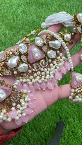 Rs 6000 Luxury Choker Set