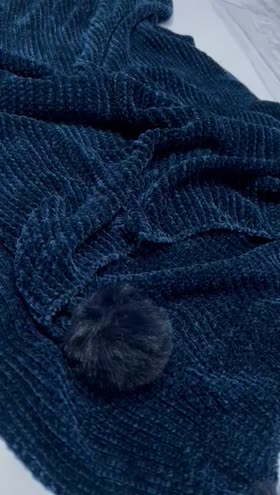 Rs 1950 Imported wool scarf